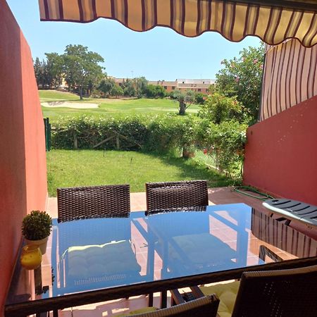 Olhando Um Campo De Golf Islantilla Luaran gambar